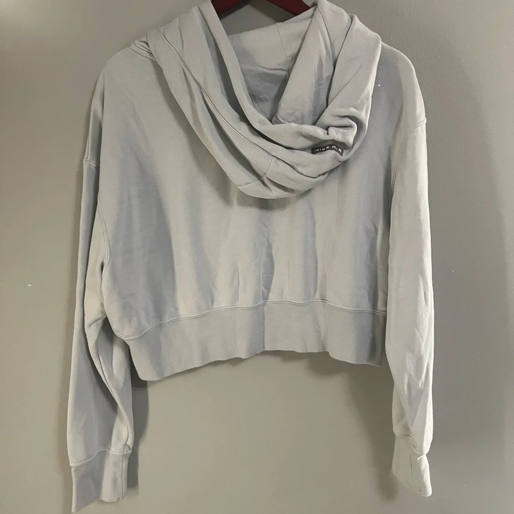 Nike Light Gray Cropped Zip Hoodie with Contrast Piping